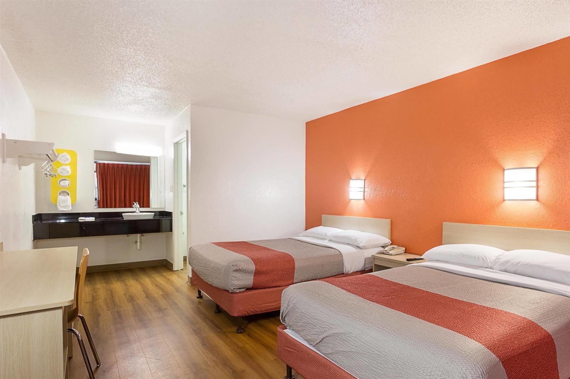 Motel 6 Baton Rouge Southeast Prairieville Bagian luar foto