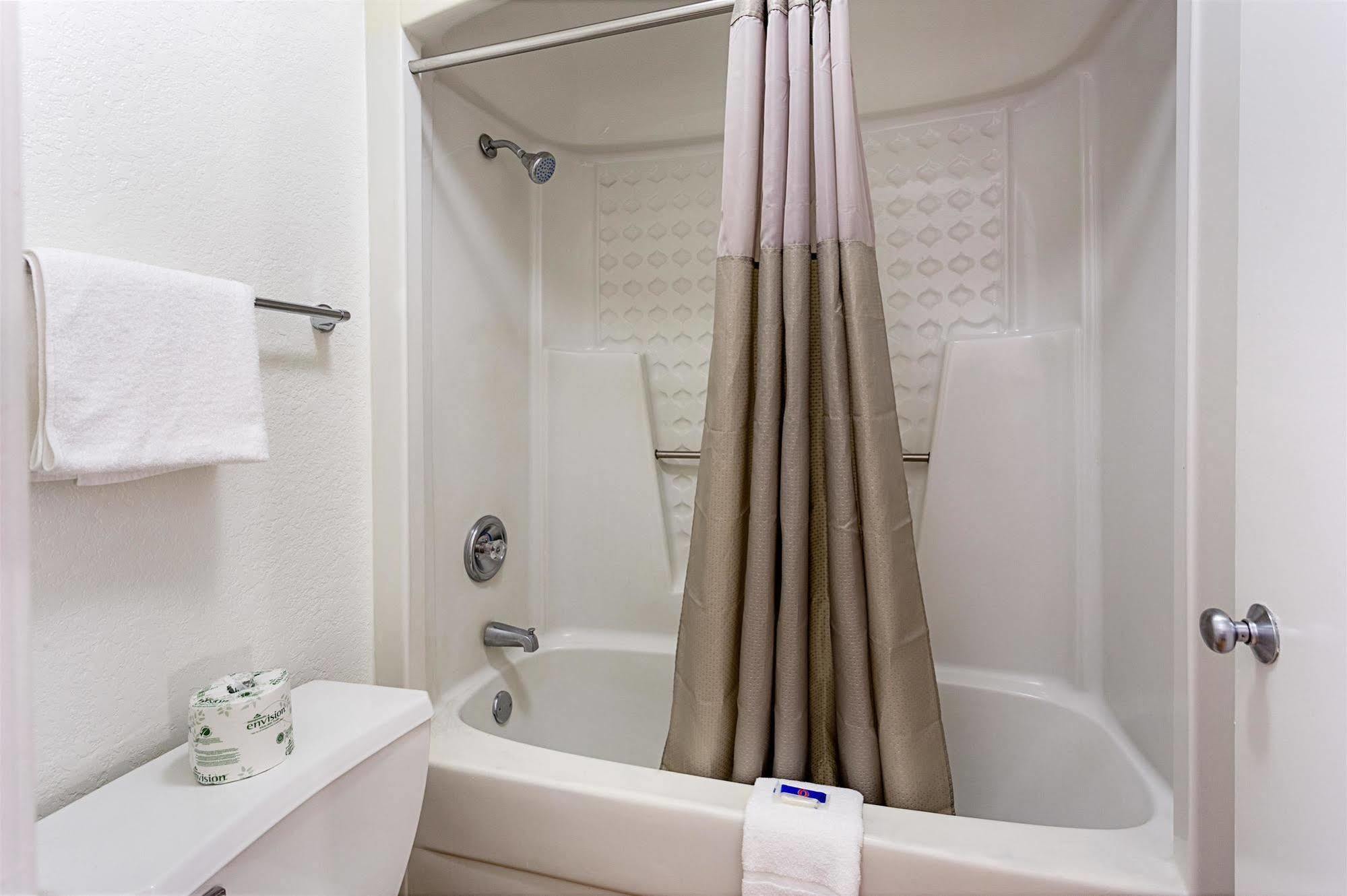 Motel 6 Baton Rouge Southeast Prairieville Bagian luar foto